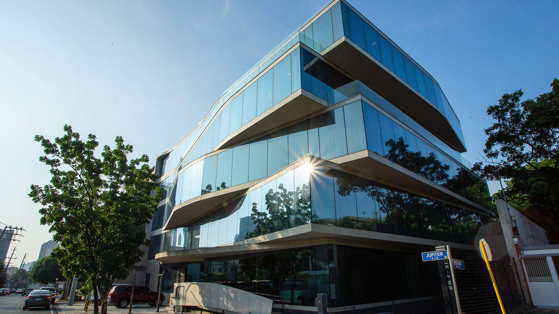 Kuysen Design + Experience Center Building Image