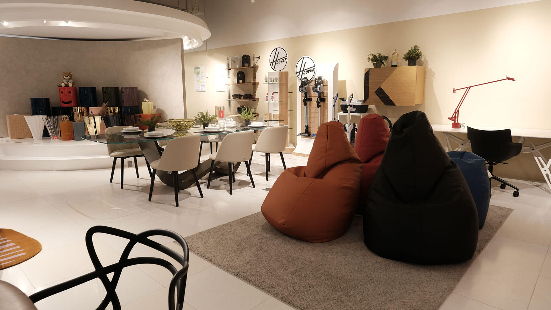 Kuysen Karousel Showroom